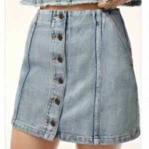Aritzia * Wilfred Free Ahrens Denim Button Down Mini Skirt EUC  100% Cotton S10